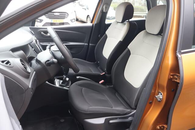 Renault CAPTUR 0.9 TCe Limited Nav I PDC i Cruise