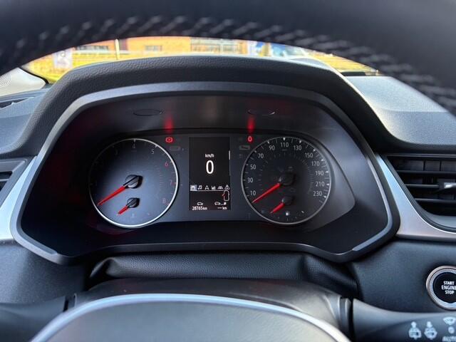 Renault CAPTUR 1.3 TCe 140 Intens | Navi | Camera | Cruise | 28.765 km Dealeronderhouden
