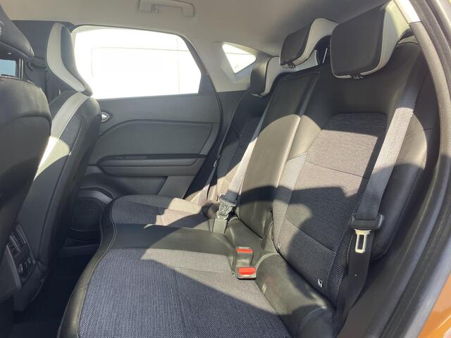 Renault CAPTUR 1.6 E-Tech Plug-in Hybrid 160 Intens | 360 graden camera | Navigatie | Climate control |