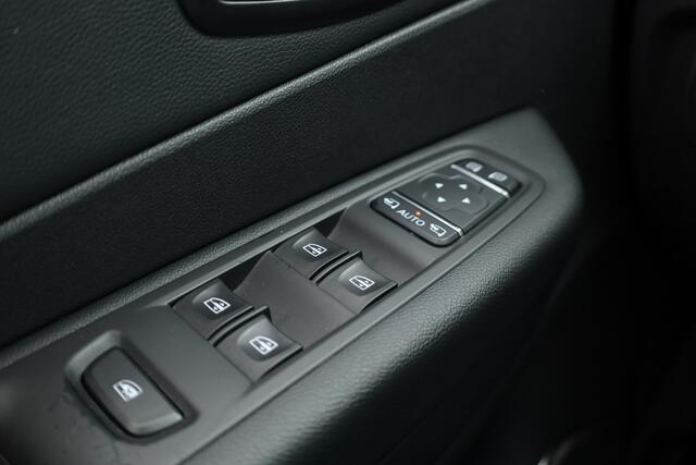 Renault CAPTUR 0.9 TCe Intens | Pano | Camera | Navi | LED | Clima | PDC