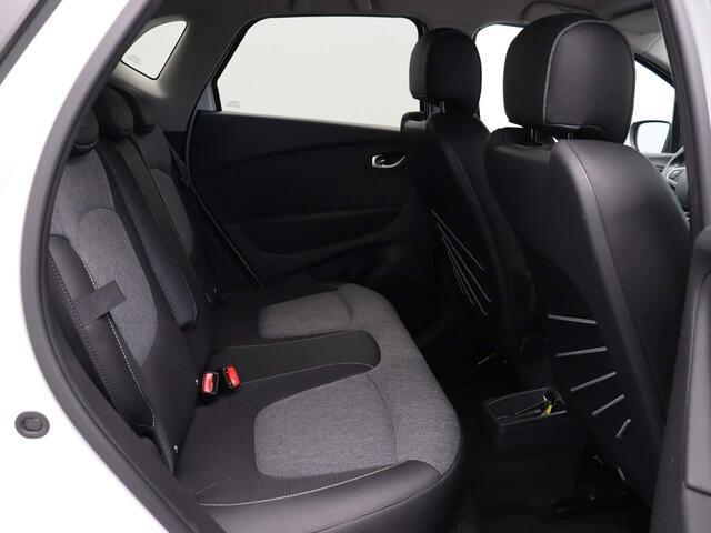 Renault CAPTUR TCe 90pk Intens | Trekhaak | Parkeersensoren achter | Navigatie | Climate Control |