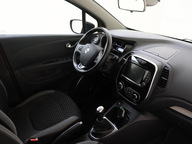 Renault CAPTUR 0.9 TCe Intens Easy Life Pack| Apple Carplay/Android Auto| cruise control| electronic climate control| LED koplampen| lichtmetalen velgen 17"| navigatiesysteem full map| two-tone metaalkleur |