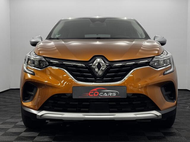 Renault CAPTUR 1.3 TCe 130 Intens Clima, Navi, Parkeersensoren, Keyless start, Cruise control, Rijstrook correctie