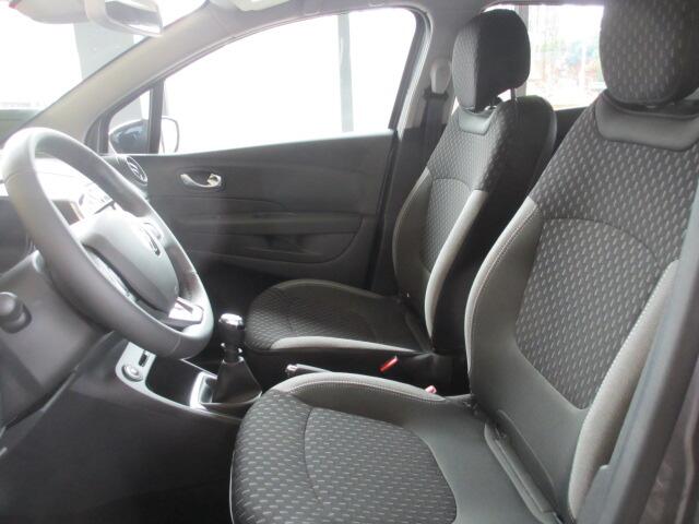 Renault CAPTUR TCe 90PK Intens CAMERA / DEALER ONDERHOUDEN / NAVI / PARK. SENSOREN V+A
