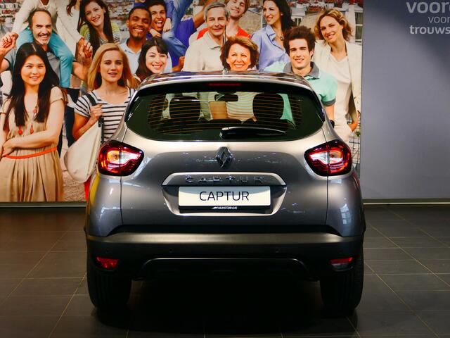 Renault CAPTUR 0.9 TCe Limited - Sensor achter, cruise, airco, navi
