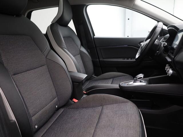 Renault CAPTUR 1.6 E-Tech Plug-in Hybrid 160 Intens | PANO | KEYLESS