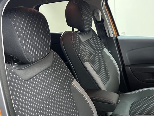 Renault CAPTUR 0.9 TCe Intens Camera / Climate / Navi / PC / Cruise / Airlink / Dode Hoek