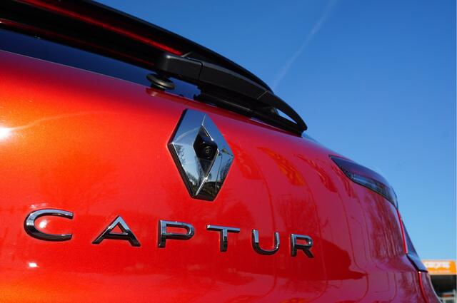 Renault CAPTUR 1.6 E-Tech Hybrid 145 R.S. Line