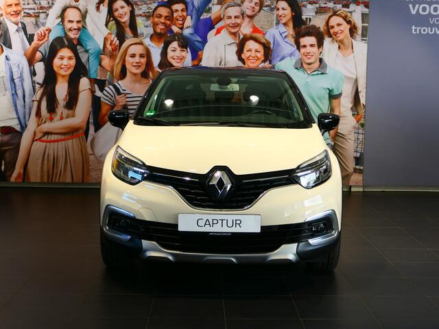 Renault CAPTUR 0.9 TCe Intens *Panoramadak & Trekhaak!* - Camera, parkeerassistent, dodehoek