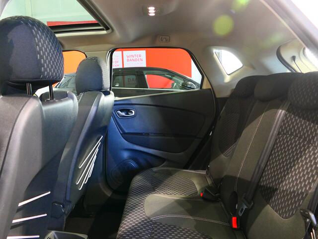 Renault CAPTUR 0.9 TCe Intens *Panoramadak & Trekhaak!* - Camera, parkeerassistent, dodehoek