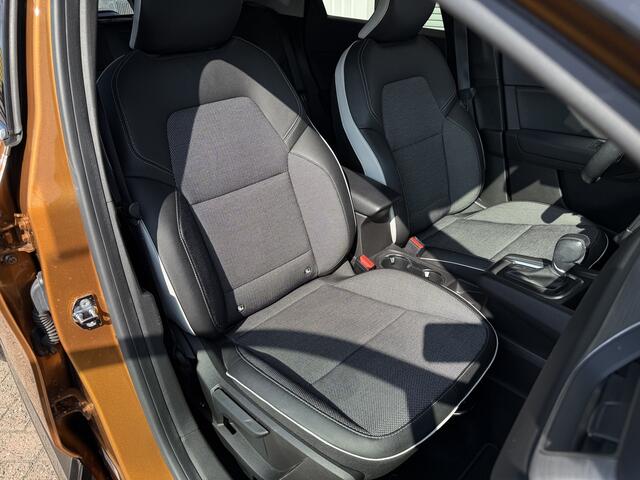 Renault CAPTUR Intens Tce 140 EDC automaat | trekhaak | parkeersensor v+a | camera | tijdelijk gratis Top Afleverpakket twv Eur 695