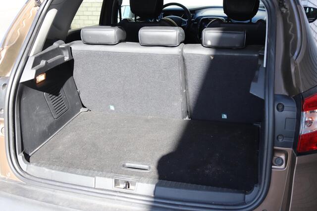 Renault CAPTUR 1.2 TCe 120 EDC Automaat Xmod | Stoelverwarming | Trekhaak | Achteruitrijcamera |