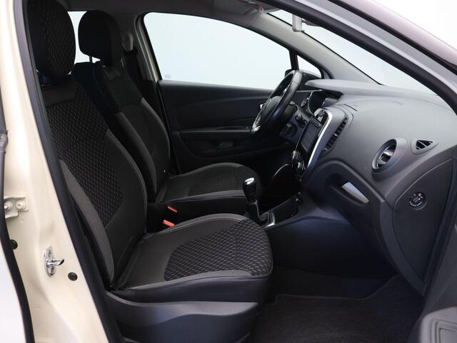 Renault CAPTUR TCe 90pk Intens | Climate control | Navigatie | Cruise Control | Parkeersensoren |
