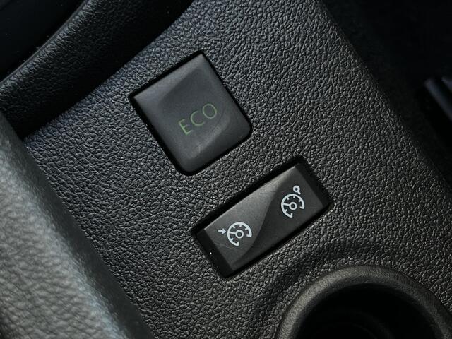 Renault CAPTUR 1.3 TCe 155 Intens / Automaat / Navigatie / Airco / Cruise Control / 1.200 KG Trekgewicht /