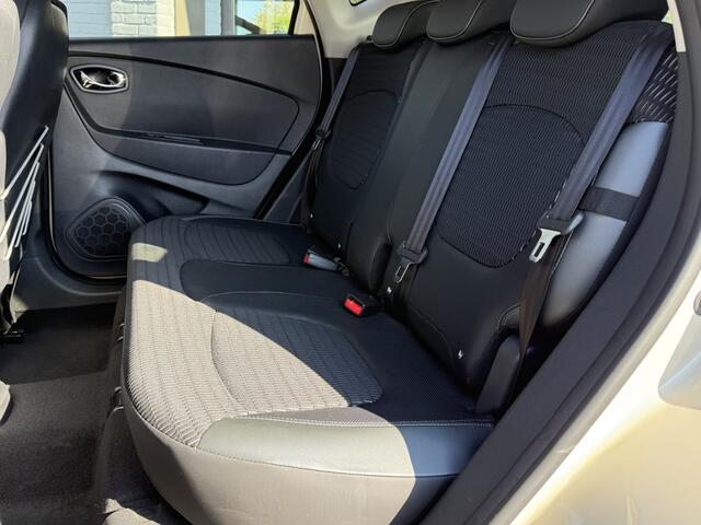 Renault CAPTUR 1.2 TCe Dynamique Aut. Automaat, Audio, Privacy glass, Lichtmetalen velgen, etc. Aflev.controle beurt, a.p.k., garantie in overleg