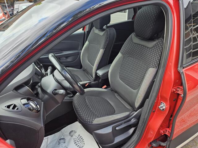 Renault CAPTUR 1.3 TCe Intens Panorama dak en afneembare trekhaak
