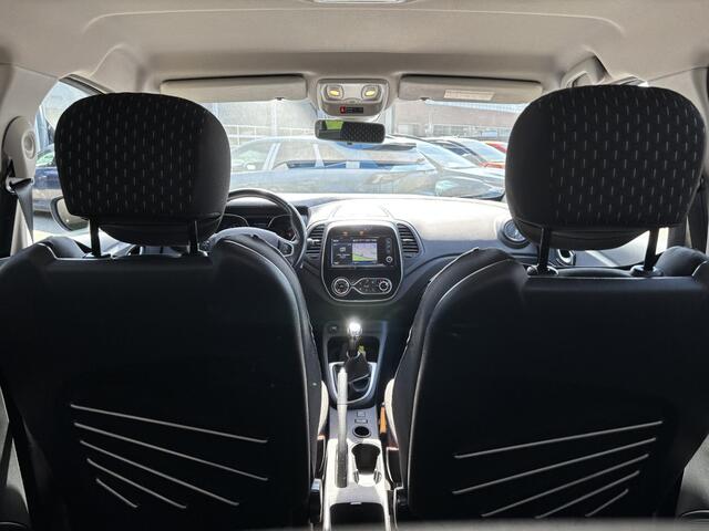 Renault CAPTUR 0.9 TCe Intens / NAVIGATIE INCL. BLUETOOTH / PARKEERSENSOREN & CAMERA / CLIMATE CONTROL / KEYLESS ENTRY / DODE HOEK ASSISTENT / FULL LED