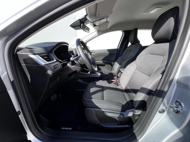 Renault CAPTUR 1.6 E-Tech Plug-in Hybrid 160 Business Automaat / Weinig km / Dealer onderhouden / Accu SoH 93,56% / EAER bereik 50 km / Navigatie / Apple Carplay Android / Stoelverwarming /