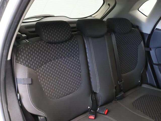 Renault CAPTUR TCe 90pk Intens | Dodehoek detectie | Achteruitrijcamera | Parkeersensoren rondom | Navigatie | Climate control |