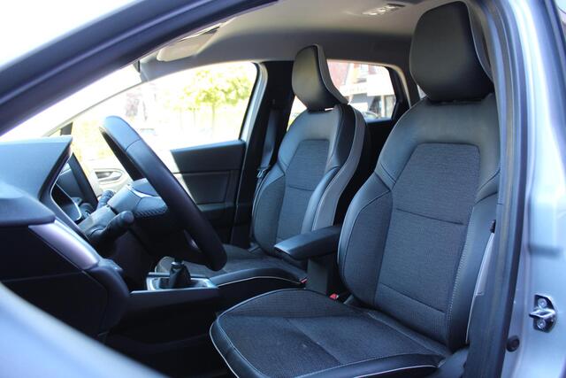 Renault CAPTUR 1.0 TCe 90 Intens | TREKHAAK | CAMERA | NAVIGATIE | LDS | CLIMA | LEDER/STOF | KEYLESS | DAB |