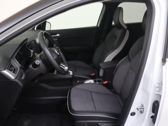 Renault CAPTUR 1.3 TCe 140 PK Intens EDC Navigatie | Climate Control | Cruise Control | Parkeersensoren Achter | TREKHAAK | Apple Carplay & Android Auto