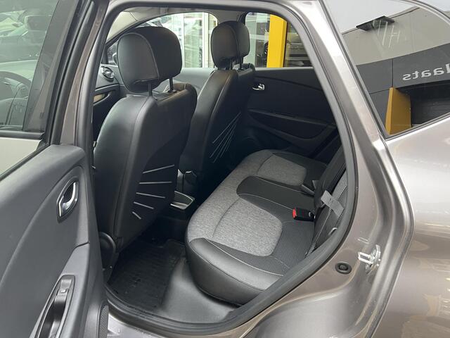 Renault CAPTUR TCe 150 EDC | Trekhaak | Achteruitrijcamera | Navigatie | LED | Climate Control | Parkeersensoren | Cruise Control |