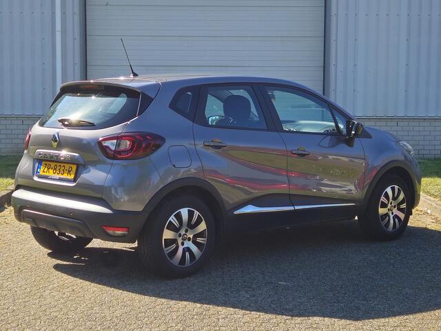 Renault CAPTUR 0.9 TCe Limited / Volledig Onderhouden / Stoelverwarming / Parkeersensoren / Navigatie / Lichtmetalen Velgen / Dubbele kofferbakbodem /