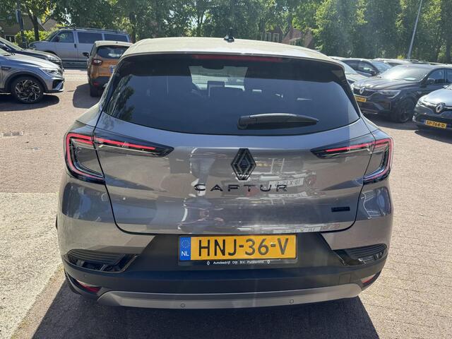 Renault CAPTUR 1.6 E-Tech 145 esprit Alpine+Pack Light & Sound!!