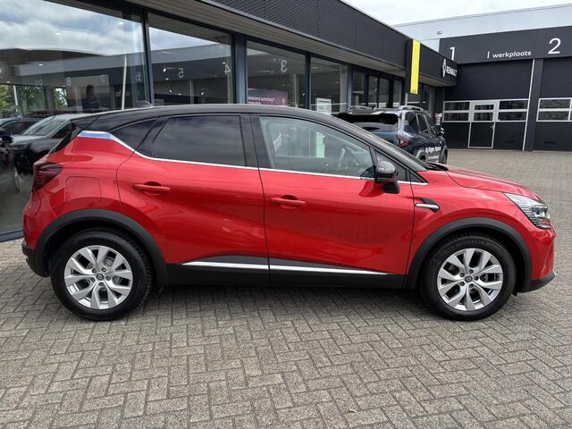 Renault CAPTUR 1.3 TCe 140 Intens AUTOMAAT / PARKEERSENSOREN + CAMERA / LICHTMETALENVELGEN / CLIMATE CONTROL / BLEUTOOTH
