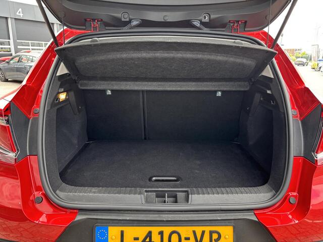 Renault CAPTUR 1.3 TCe 140 Intens AUTOMAAT / PARKEERSENSOREN + CAMERA / LICHTMETALENVELGEN / CLIMATE CONTROL / BLEUTOOTH