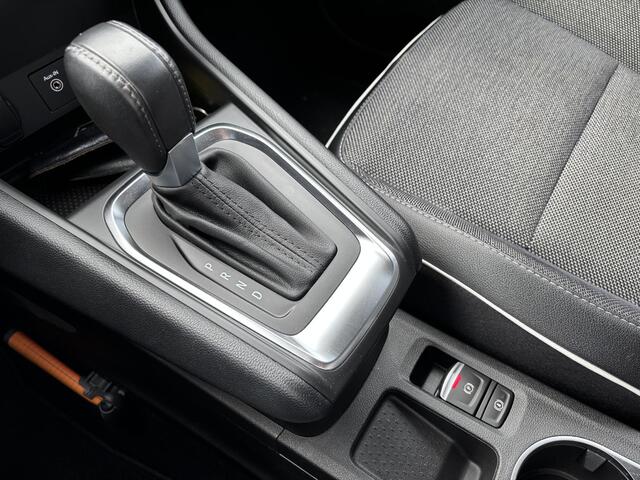 Renault CAPTUR 1.3 TCe 140 Intens AUTOMAAT / PARKEERSENSOREN + CAMERA / LICHTMETALENVELGEN / CLIMATE CONTROL / BLEUTOOTH