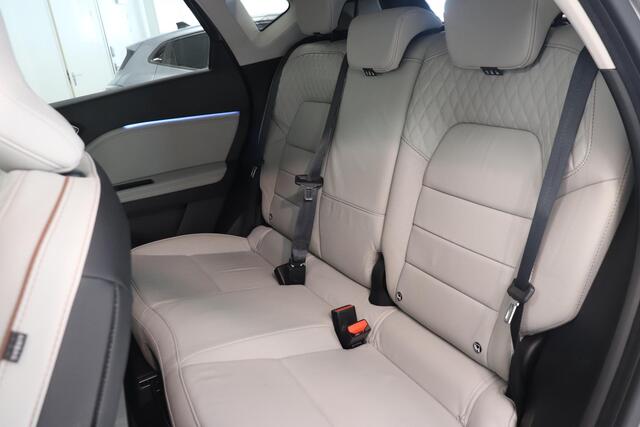 Renault CAPTUR 1.6 E-Tech Plug-in Hybrid 160 Initiale Paris | 360 Camera | Lederen bekleding | BOSE audio | Cruise control adaptief | Apple Carplay Android Auto |