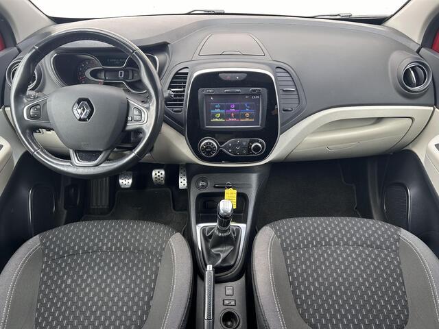 Renault CAPTUR 1.2 TCe Intens / Trekhaak / Climate control / cruise control / navigatie / bluetooth / LED / DAB / Lichtmetalen velgen /