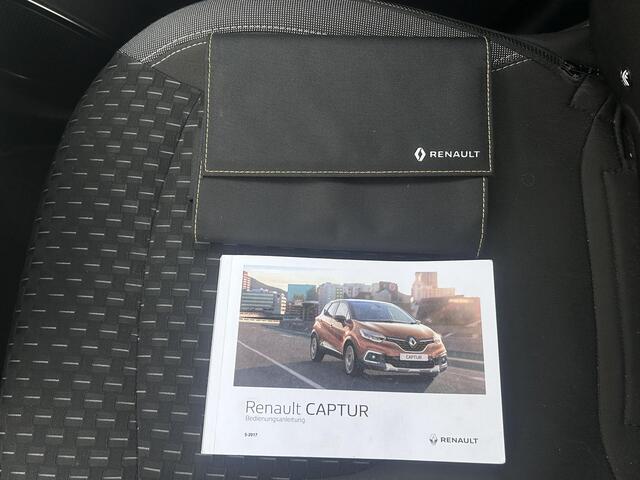 Renault CAPTUR 1.2 TCe Intens / Trekhaak / Climate control / cruise control / navigatie / bluetooth / LED / DAB / Lichtmetalen velgen /
