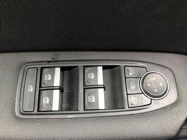 Renault CAPTUR 1.3 TCe 130 EDC Intens AUTOMAAT