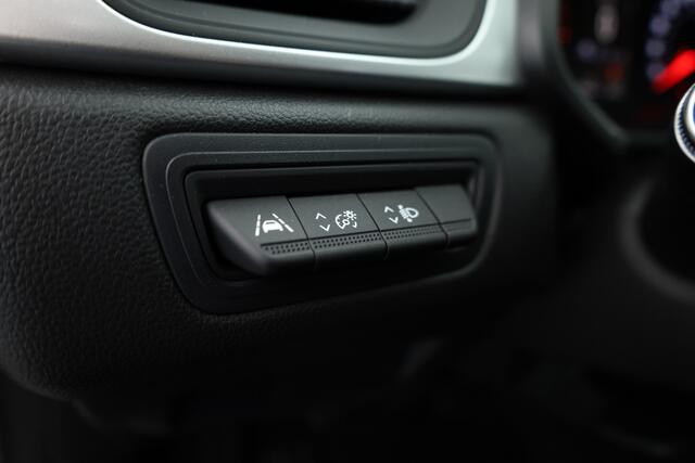 Renault CAPTUR 1.0 TCe 90 | Navi by App | Trekhaak | PDC A | LED | Cruise