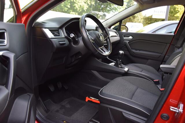 Renault CAPTUR 1.0 TCe 100 Intens | BOVAG Garantie | Trekhaak | All Season Banden | Navigatie | Achteruitrijcamera | PDC Voor&Achter | Apple Carplay | Full LED | Dealer Onderhouden |