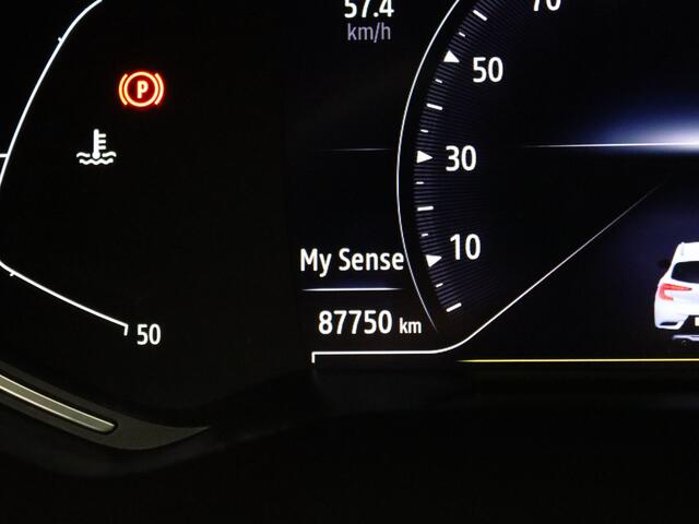 Renault CAPTUR TCe 140pk Intens EDC/AUTOMAAT Camera | Climate | Cruise | Navi | Parkeersens. v+a