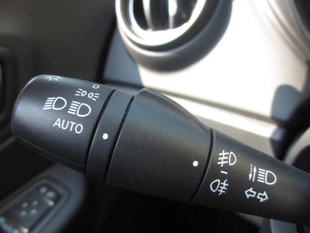 Renault CAPTUR TCe 150PK Intens / Navi / Camera