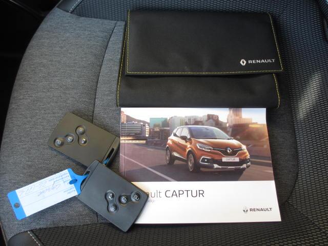 Renault CAPTUR TCe 150PK Intens / Navi / Camera