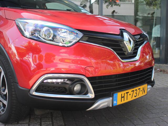 Renault CAPTUR 90 TCe Xmod / TREKHAAK / NAVI / CAMERA / PDC A / CRUISE / CLIMATE / LEDER / STOELVERW. / DAB / PRIV GLASS / 17'' LMV