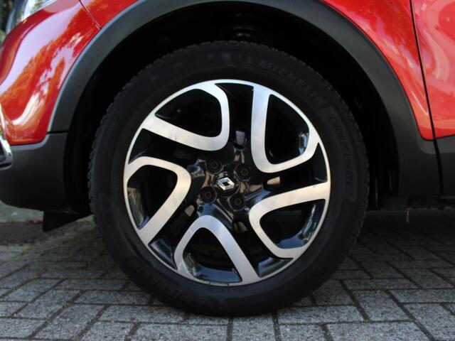 Renault CAPTUR 90 TCe Xmod / TREKHAAK / NAVI / CAMERA / PDC A / CRUISE / CLIMATE / LEDER / STOELVERW. / DAB / PRIV GLASS / 17'' LMV