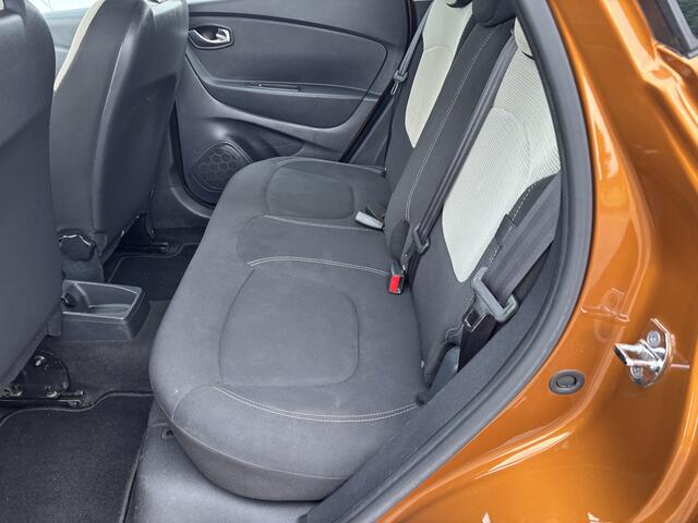 Renault CAPTUR 1.3 TCe Intens [ fm navi,camera,ecc,17``lmv,pdc ]