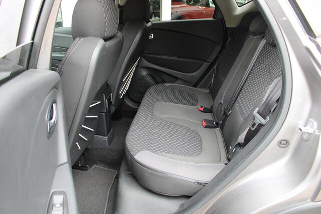 Renault CAPTUR 1.3 TCe Intens All Season banden | Achterruitrij Camera | Dodehoek detectie
