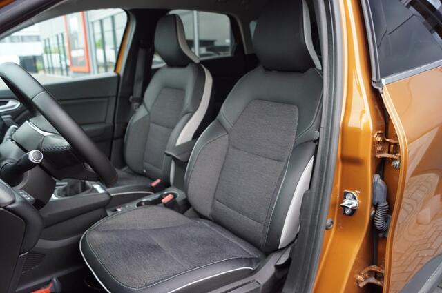 Renault CAPTUR 1.0 TCe 100 Intens / Navi / Camera / Trekhaak / key-less/ LED