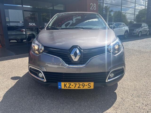 Renault CAPTUR 0.9 TCe Limited // NAVI // PDC // CRUISE // TREKHAAK!!