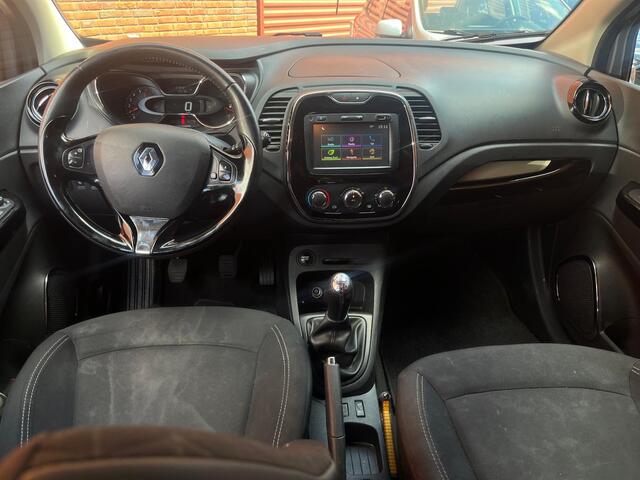 Renault CAPTUR 0.9 TCe Limited // NAVI // PDC // CRUISE // TREKHAAK!!