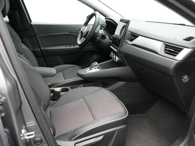 Renault CAPTUR 1.6 E-Tech 160 Intens Plug In Hybrid PHEV | Sportstoelen Verwarmd | Navigatie | Apple Carplay | Camera | Virtual | DAB | L.M. 18" | LED Koplampen | Climate Control | Cruise Control |