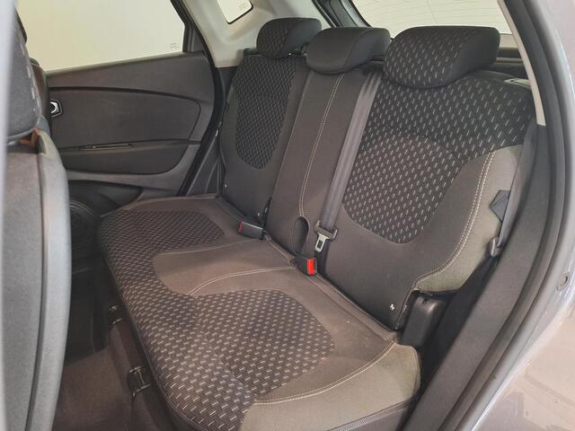 Renault CAPTUR 1.2 TCe 120 EDC Intens | Trekhaak | Navigatie | Climate Control | Cruise Control | Parkeersensoren voor, zij, achter en achteruitrijcamera