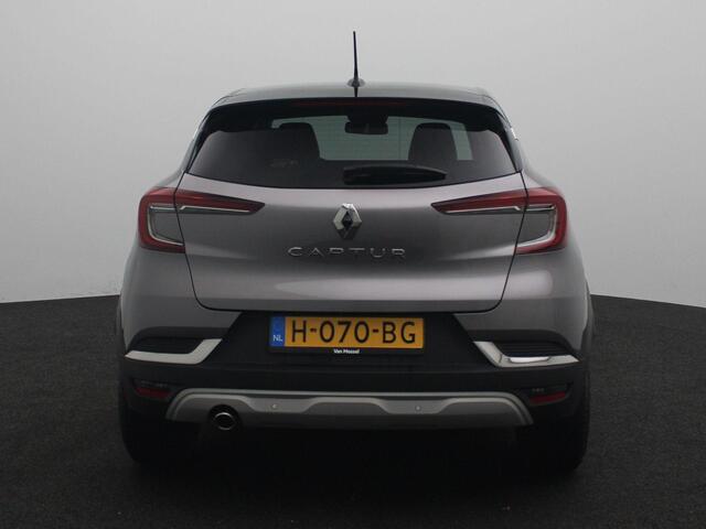 Renault CAPTUR TCe 130 Intens | Parkeersensoren v + a met achteruitrijcamera | EASY LINK mediasysteeem met Apple CarPlay & Android Auto | Lichtmetalen wielen 17" 'Bahamas' met zwarte inleg | Two-tone metaalkleur |